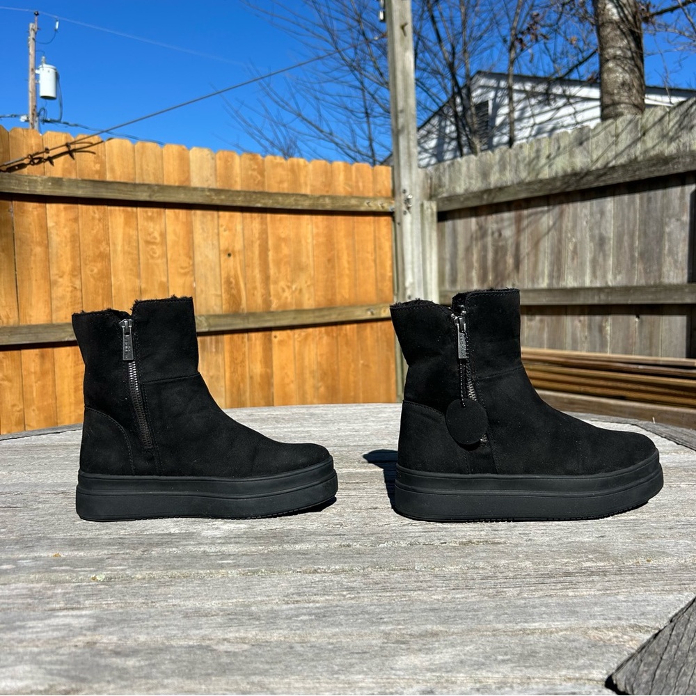 J/Slides Truly Faux‎ Fur Lined Suede Zip Henley Platform Booties Black Size 6.5